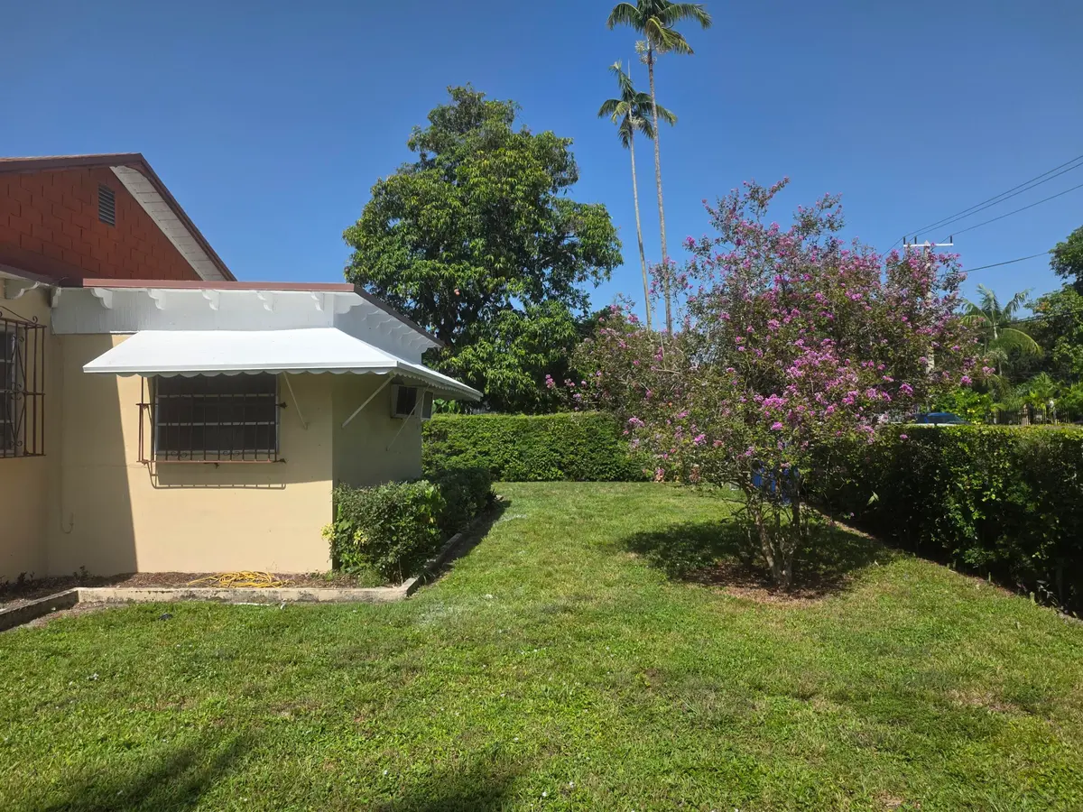 2466 NW 91st Street, Miami, FL – photo 2