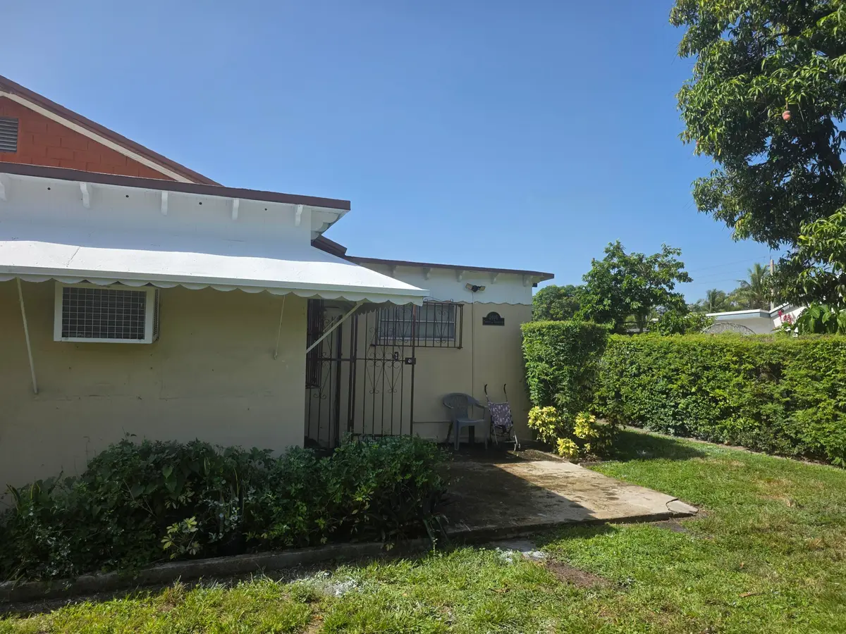2466 NW 91st Street, Miami, FL – photo 1