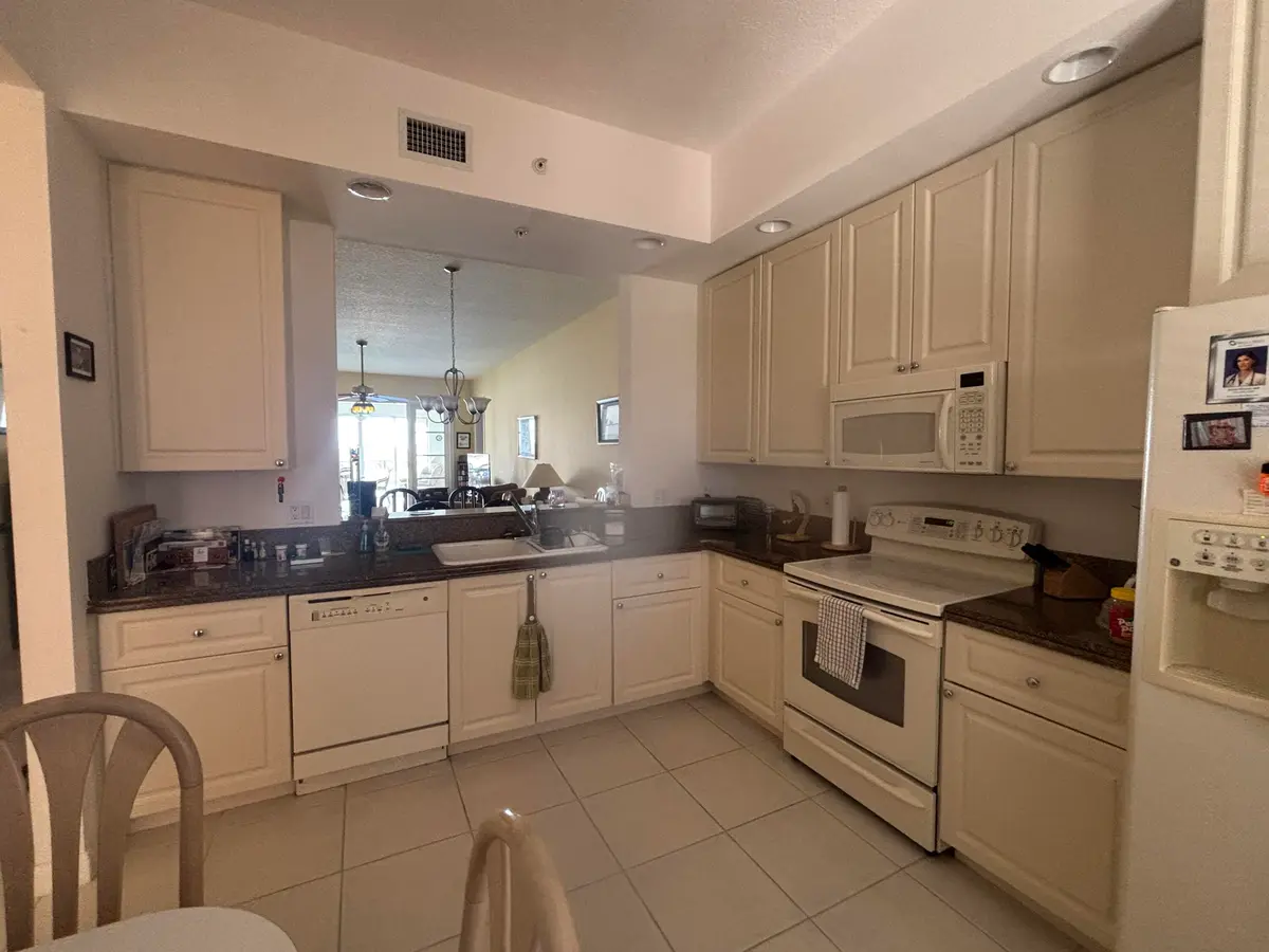 Kitchen at 15 HARBOUR ISLE Drive PH05, Fort Pierce