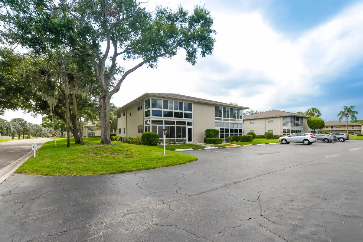 LV 33 at 8 Lake Vista Trail, Port St. Lucie