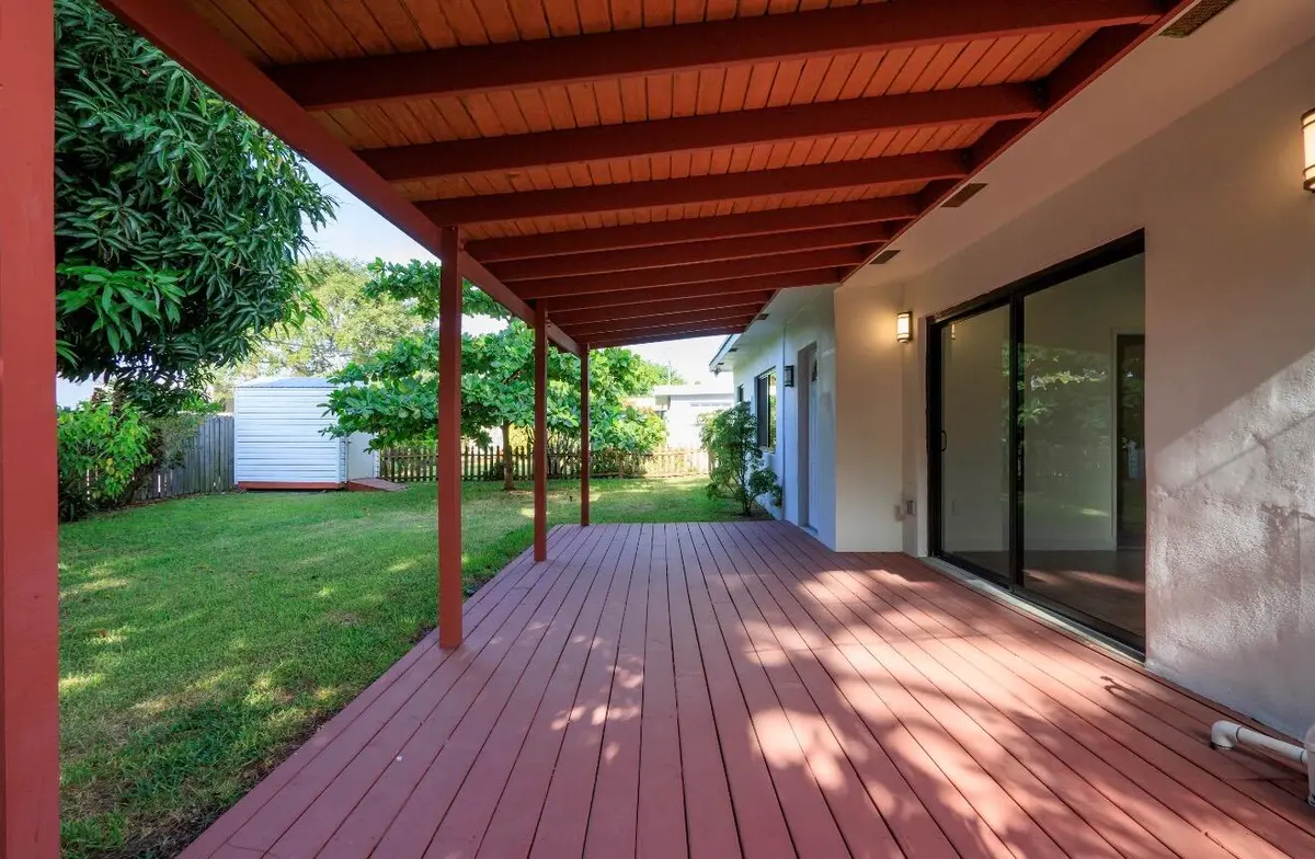 IMG_4705 at 699 NE 40TH Street, Oakland Park