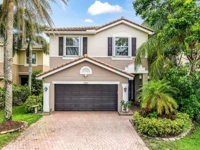 8292 Calabria Lakes Drive, Boynton Beach – Single Family Residence for sale