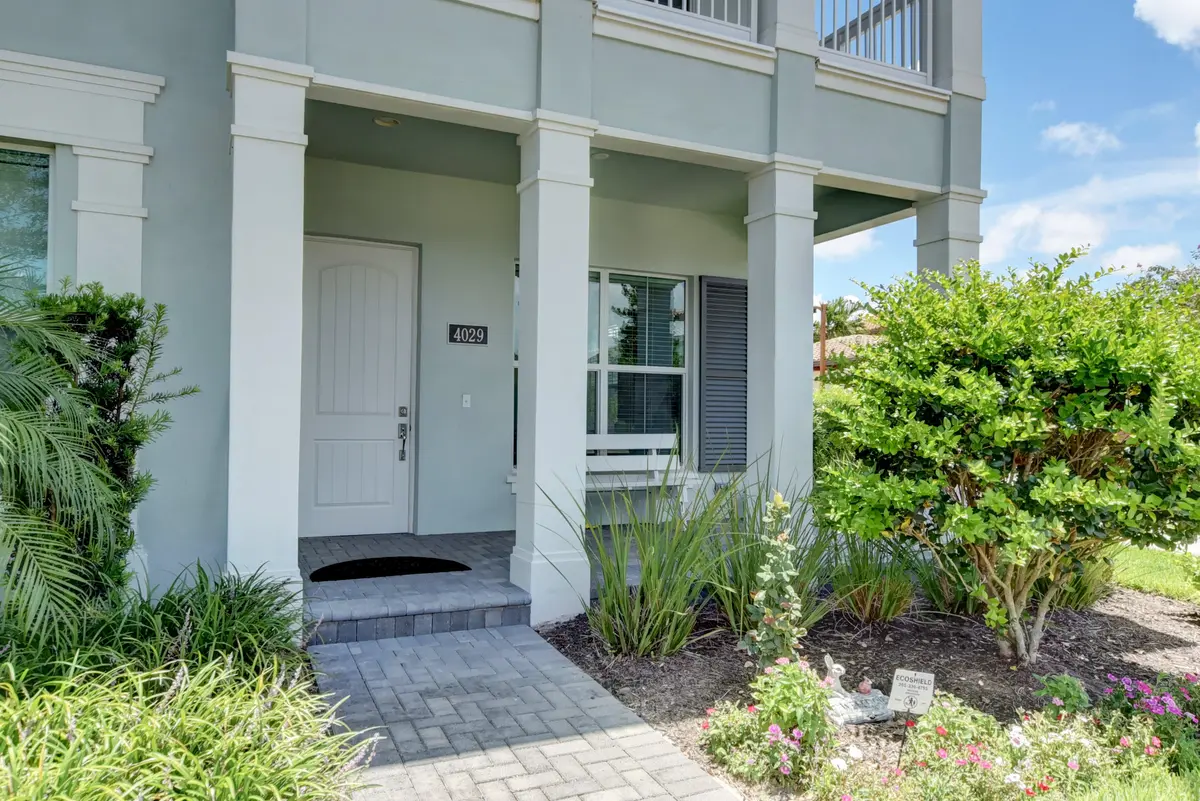 Porch at 4029 FARADAY Way, Palm Beach Gardens
