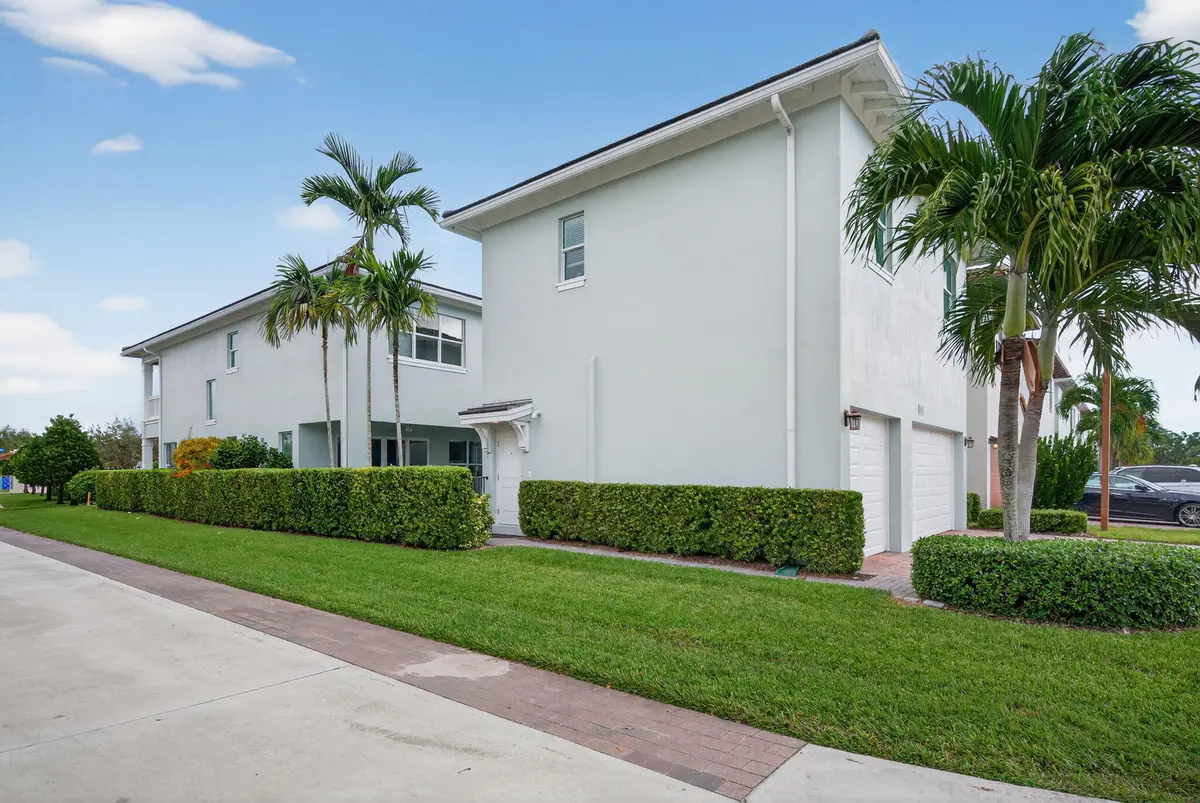 side of the house at 4029 FARADAY Way, Palm Beach Gardens