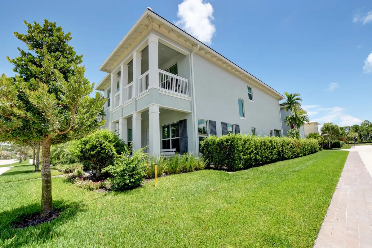 side of the house at 4029 FARADAY Way, Palm Beach Gardens