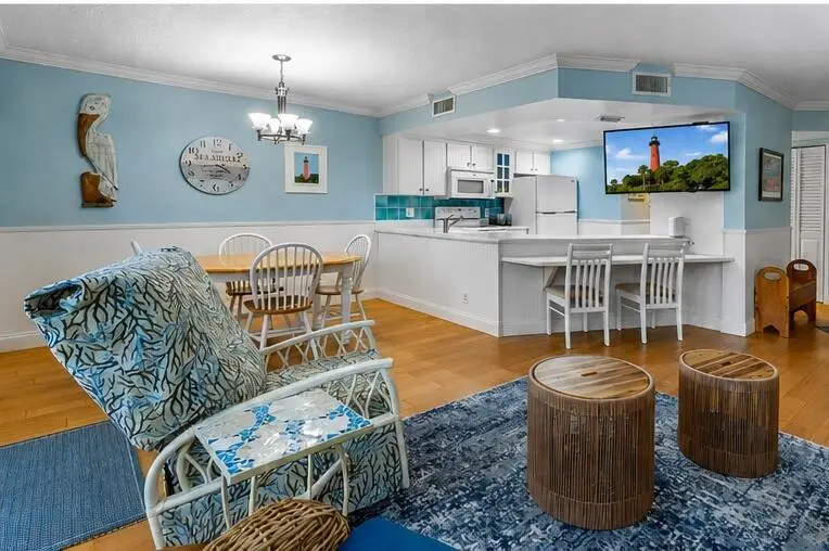 Living room at 1605 S US HIGHWAY 1 E204, Jupiter