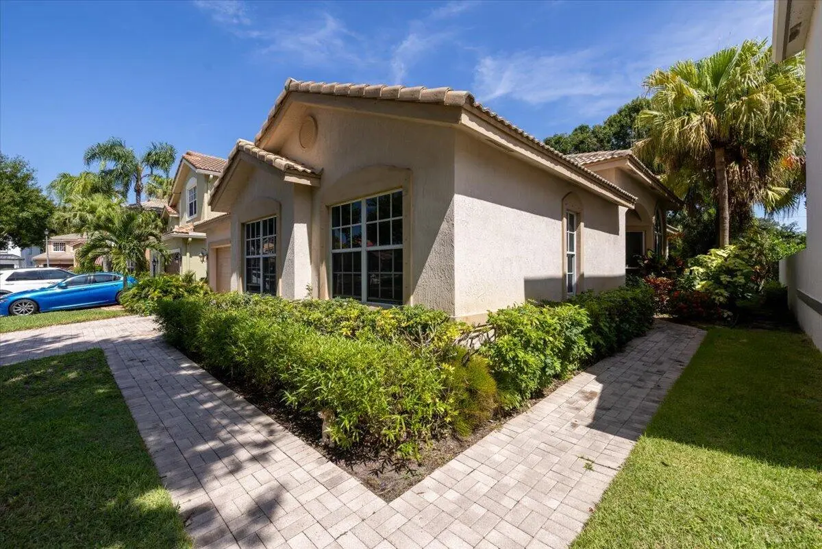 43-4841 N Classical Blvd X--18 at 4841 N CLASSICAL Boulevard, Delray Beach