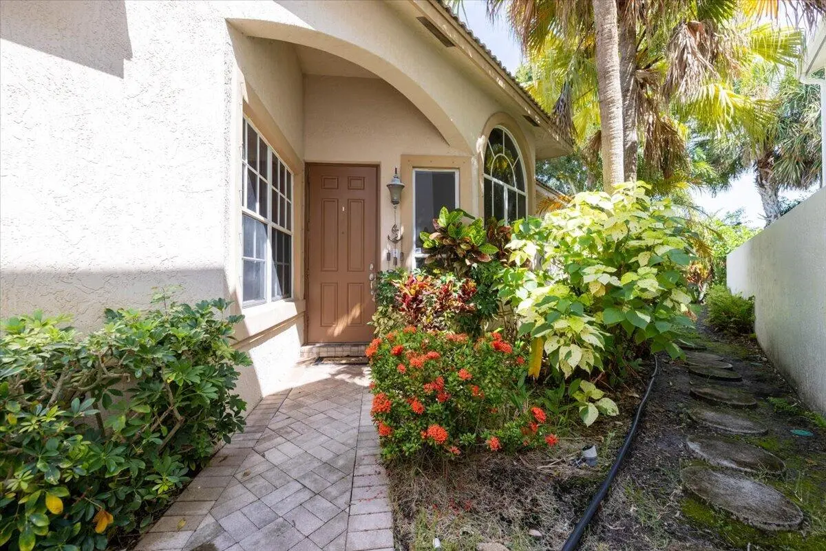 44-4841 N Classical Blvd X--19 at 4841 N CLASSICAL Boulevard, Delray Beach