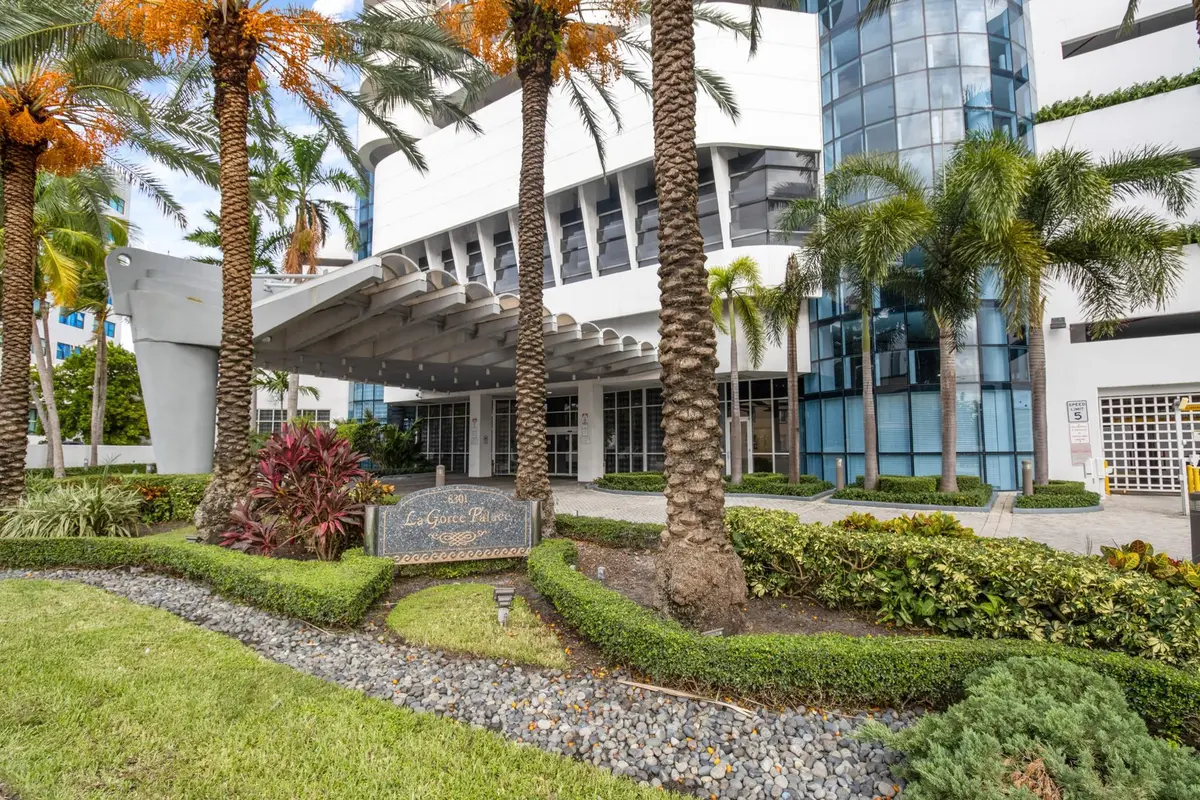 Photo 11 at 6301 COLLINS Avenue 2603, Miami Beach