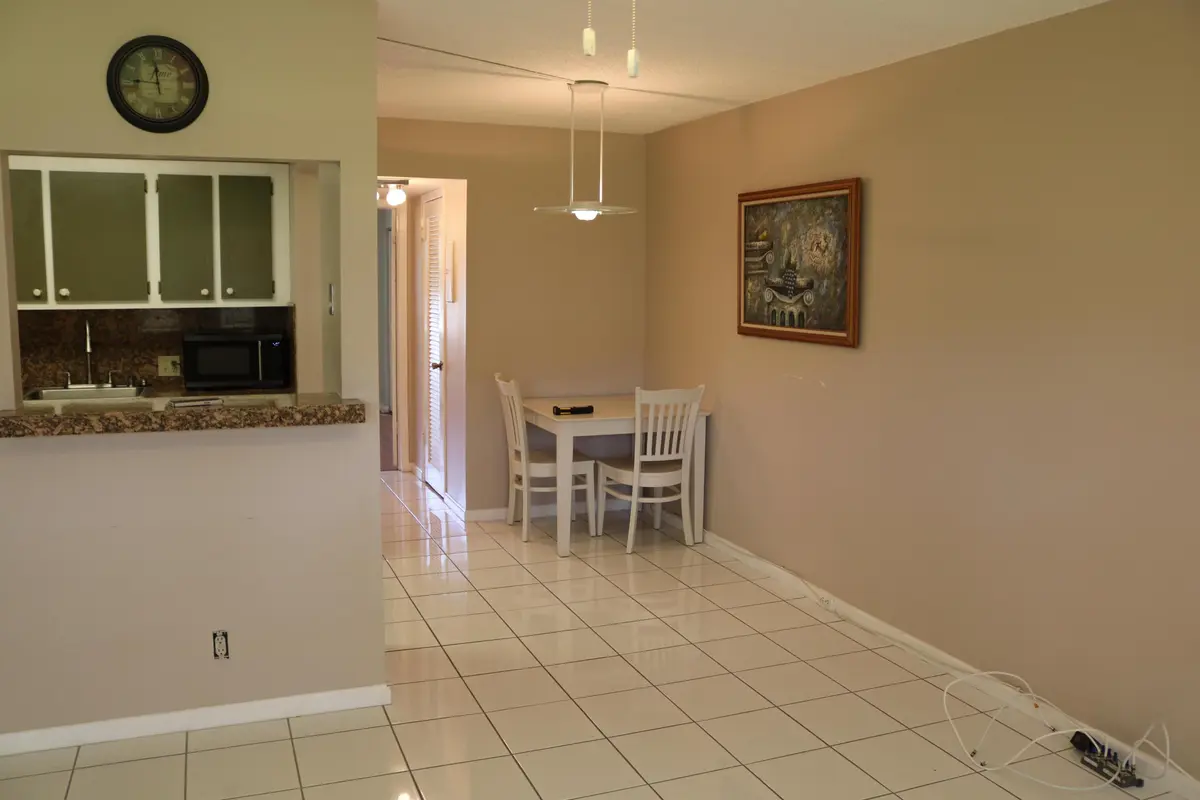 Dining_1 at 554 Mansfield, Boca Raton
