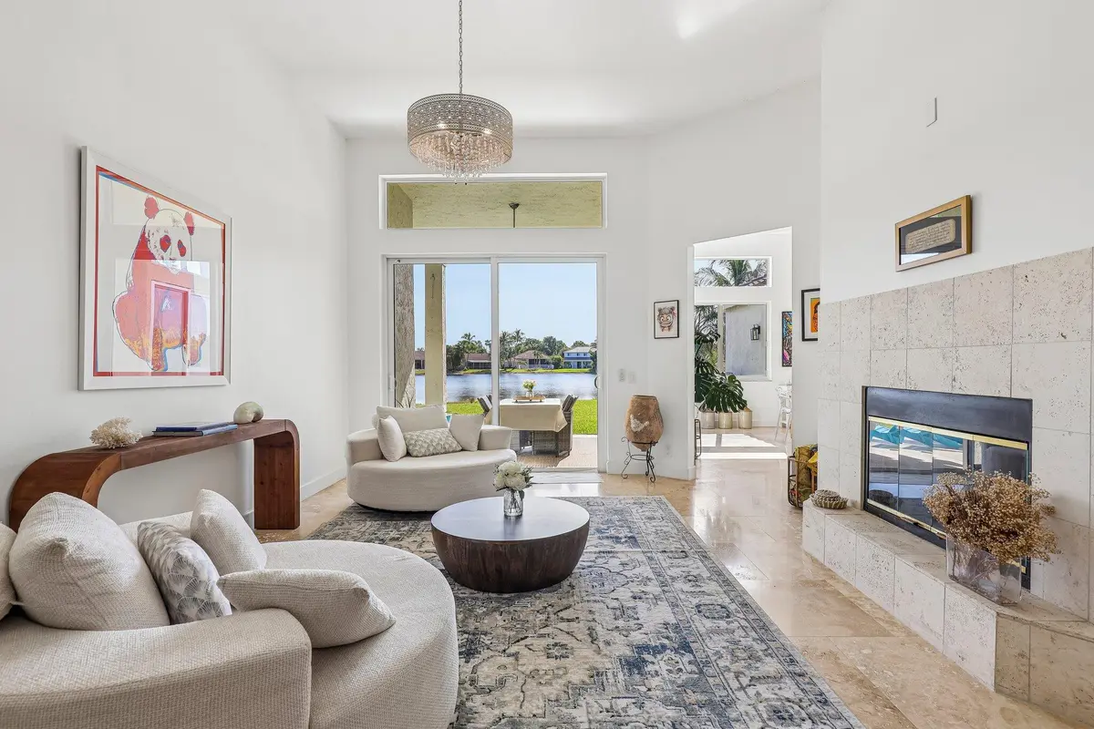 4-web-or-mls-Heritage Dr-S1408-004 at 762 Heritage Drive, Weston