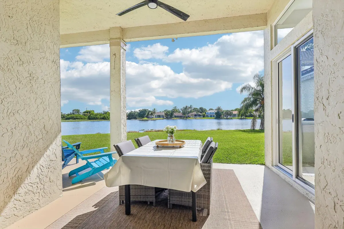 52-web-or-mls-Heritage Dr-S1408-052 at 762 Heritage Drive, Weston