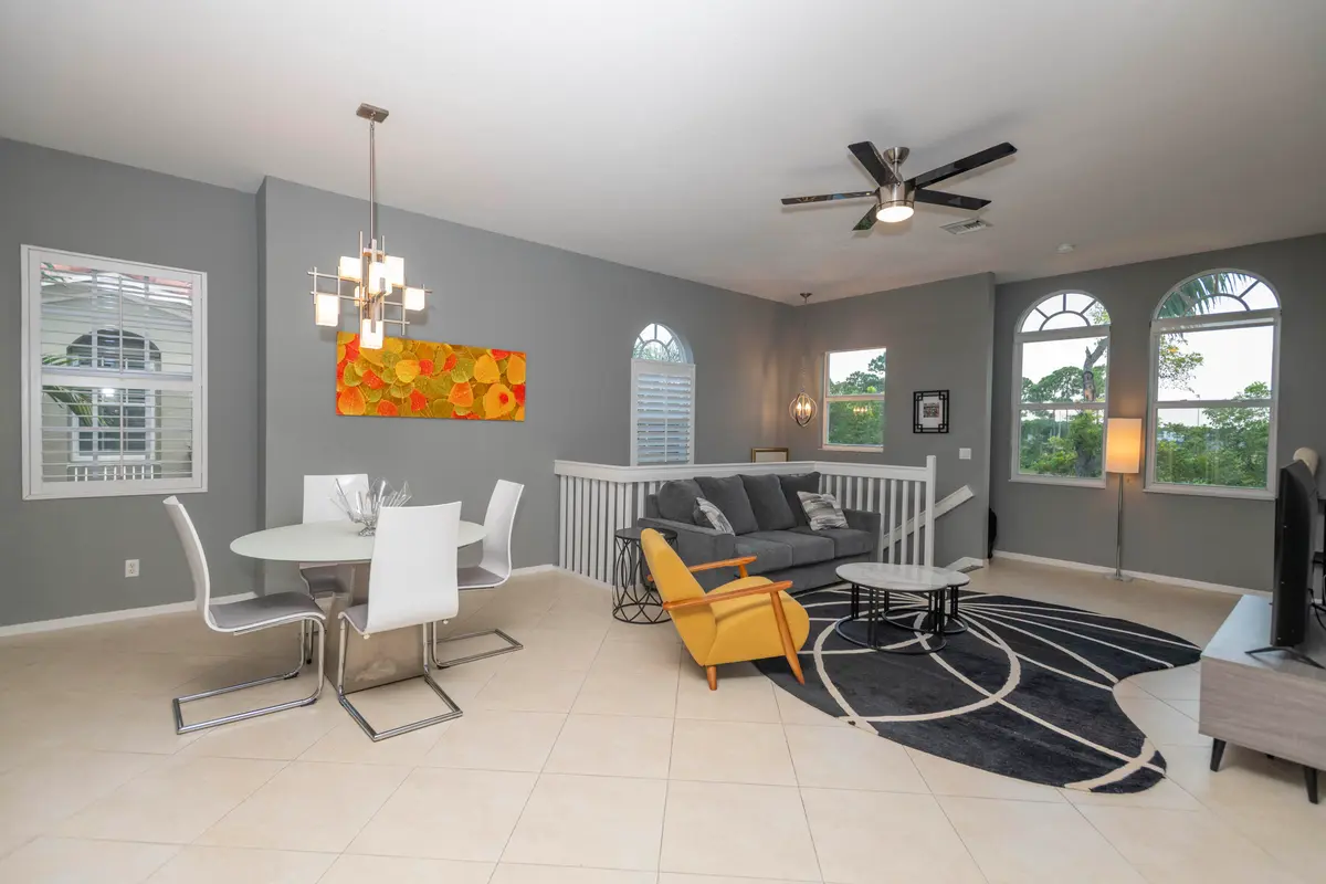 Living and dinning area at 4931 Bonsai Circle 211, Palm Beach Gardens