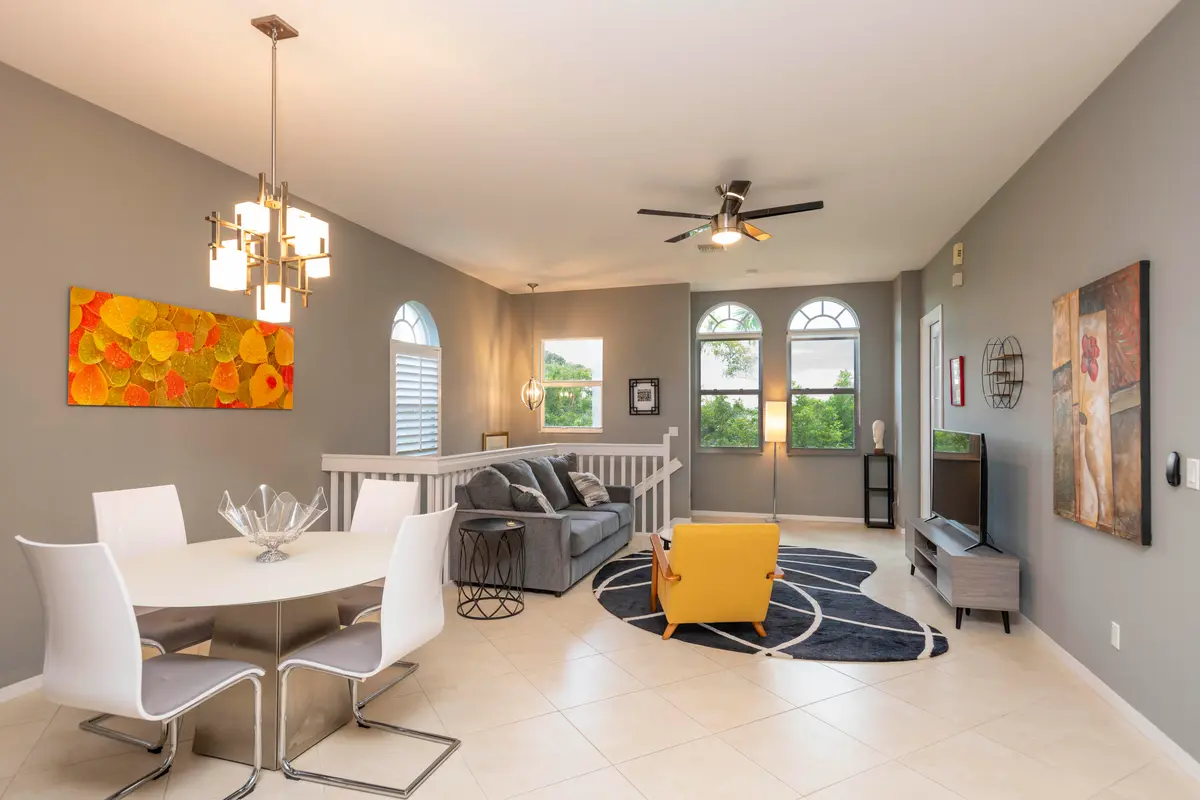 Great space at 4931 Bonsai Circle 211, Palm Beach Gardens