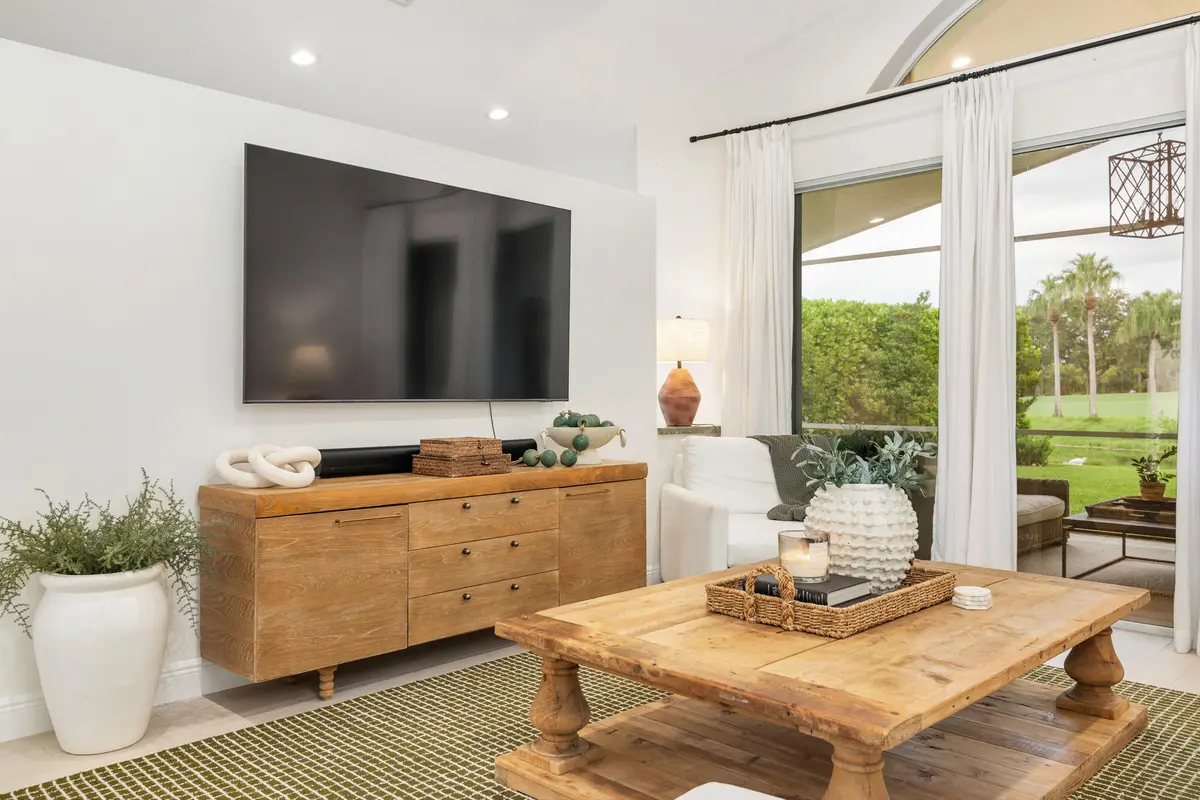 low-9 at 1839 S Club Drive, Wellington