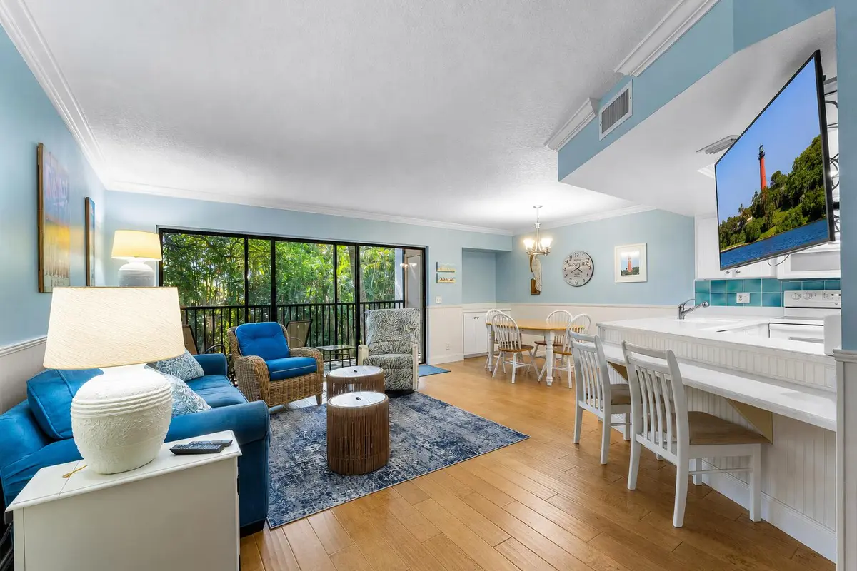 Living/Dining at 1605 S US HIGHWAY 1 E204, Jupiter