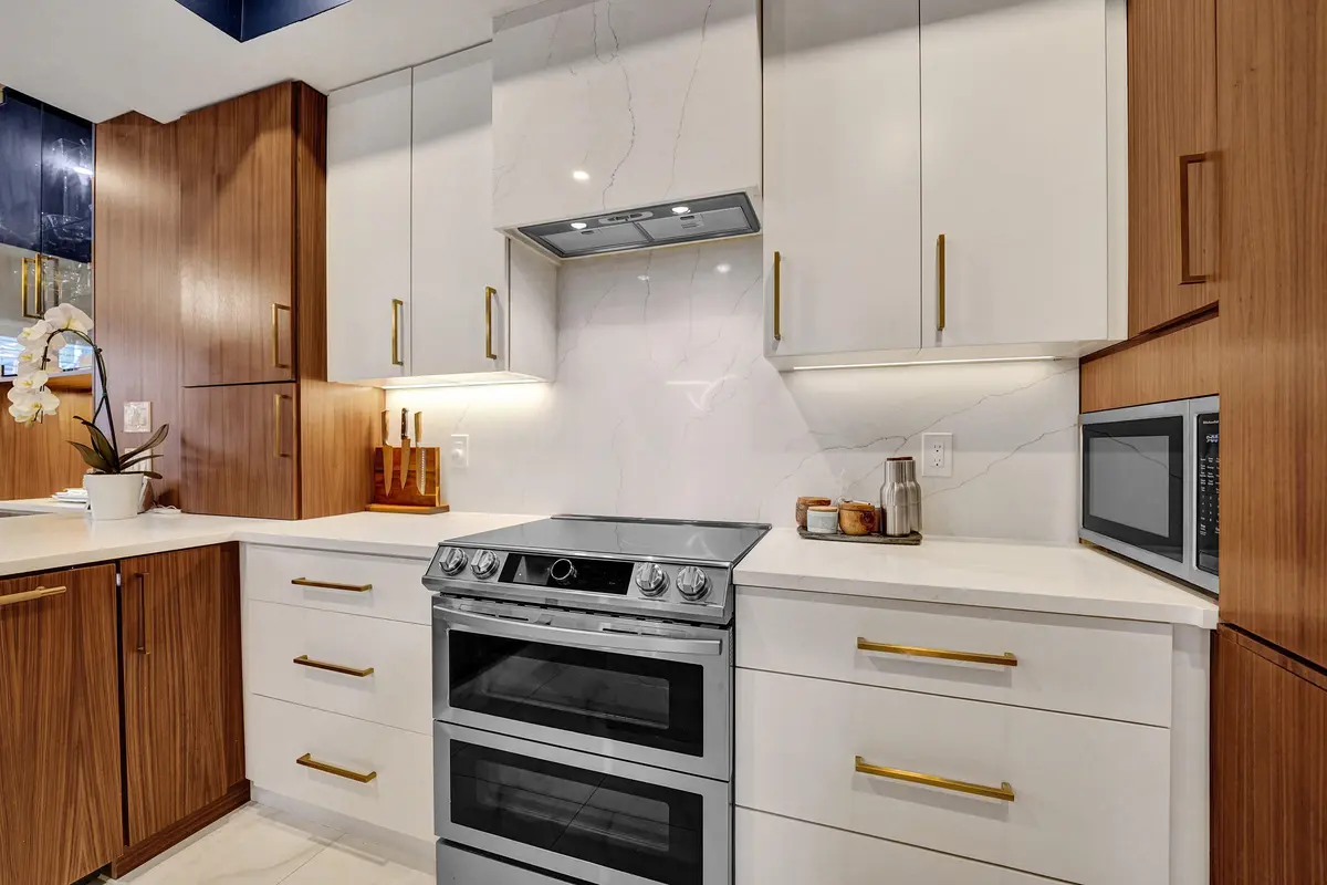 Kitchen at 2617 NE 14th Avenue 102, Wilton Manors