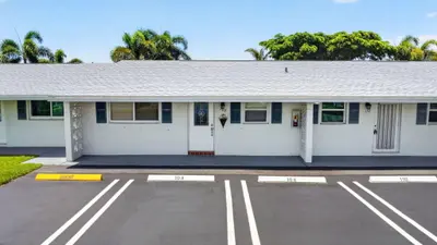 701 SW LAKE Court 109, Boynton Beach – sold