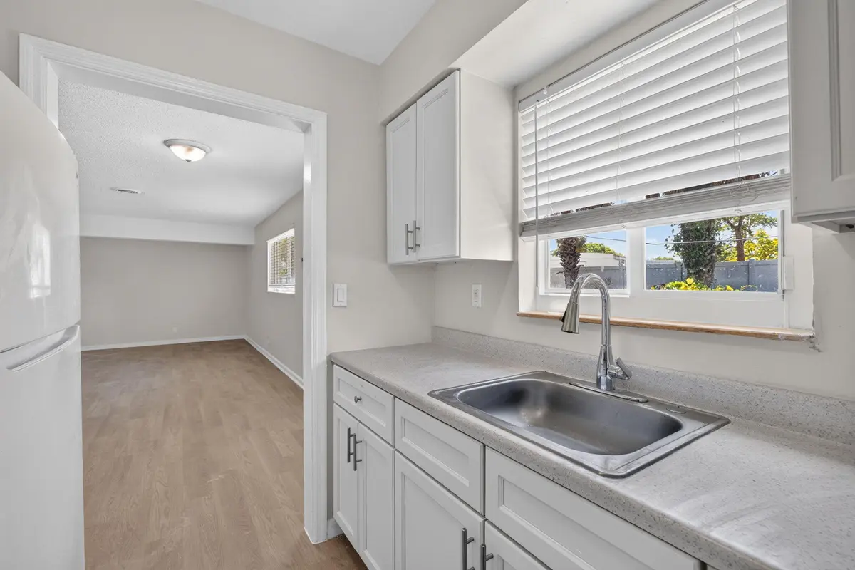 10-web-or-mls-8I8A9557 at 2961 NE 7th Avenue B, Pompano Beach