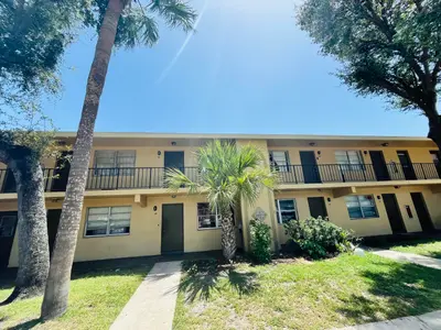 635 SW 20th Court 9B, Delray Beach – Apartment for rent
