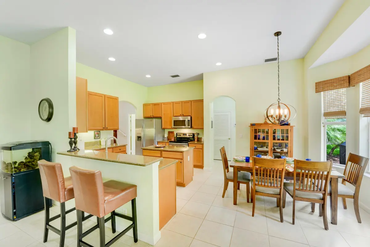 Kitchen & Dining at 8503 Portobello Lane, Palm Beach Gardens
