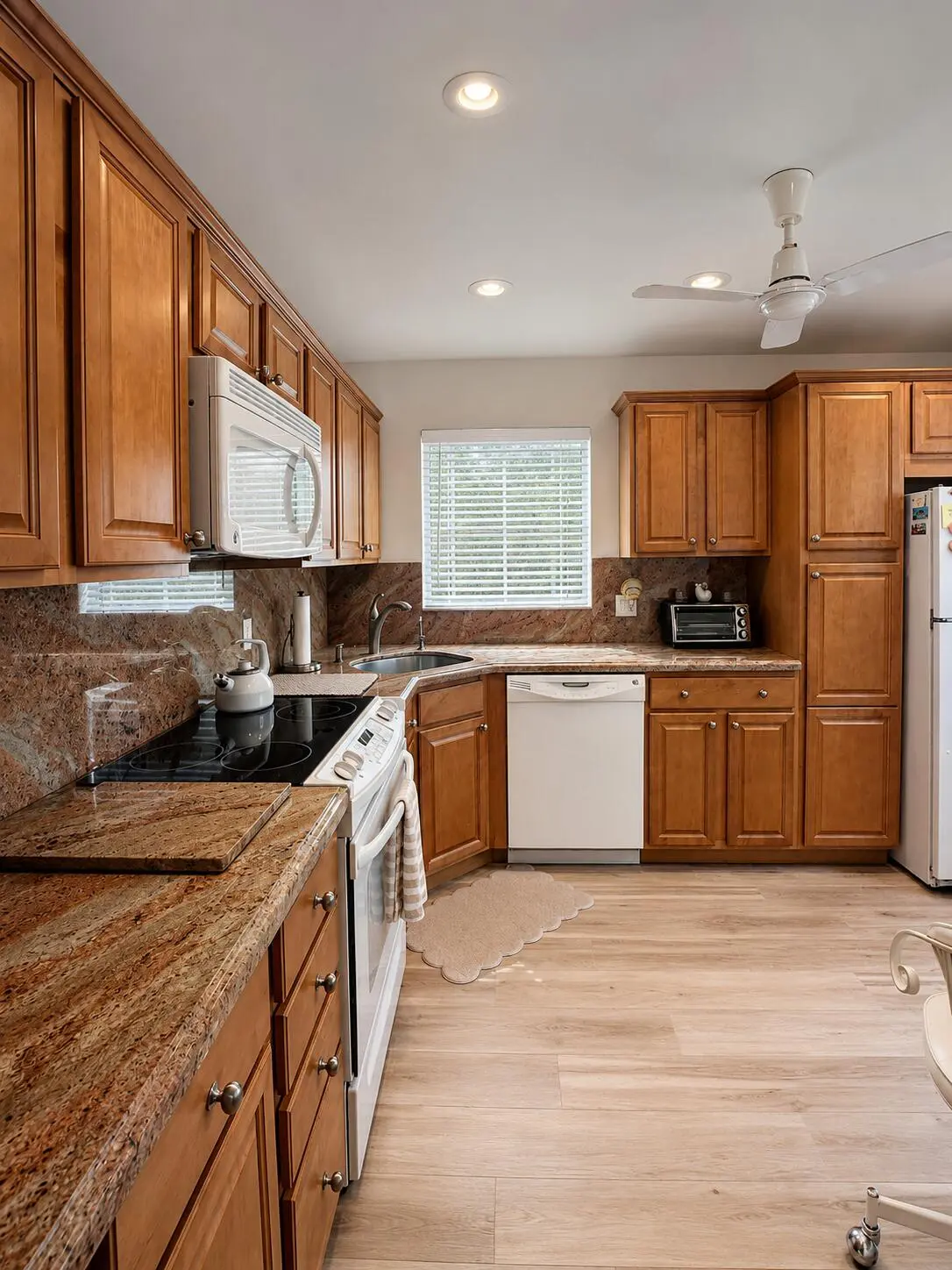 27 Colonial Club Dr 105 Kitchen 4 at 27 COLONIAL CLUB Drive 105, Boynton Beach