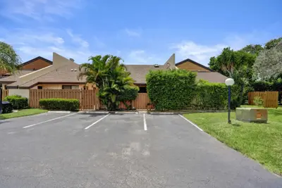 3810 NW 77TH Avenue, Davie – sold