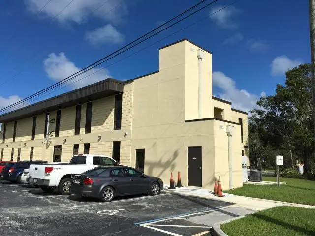 20201009155301367157000000-o at 2011 S 25TH Street 207 / 209, Fort Pierce