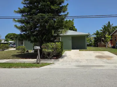 734 NE 1ST Street, Boynton Beach – sold