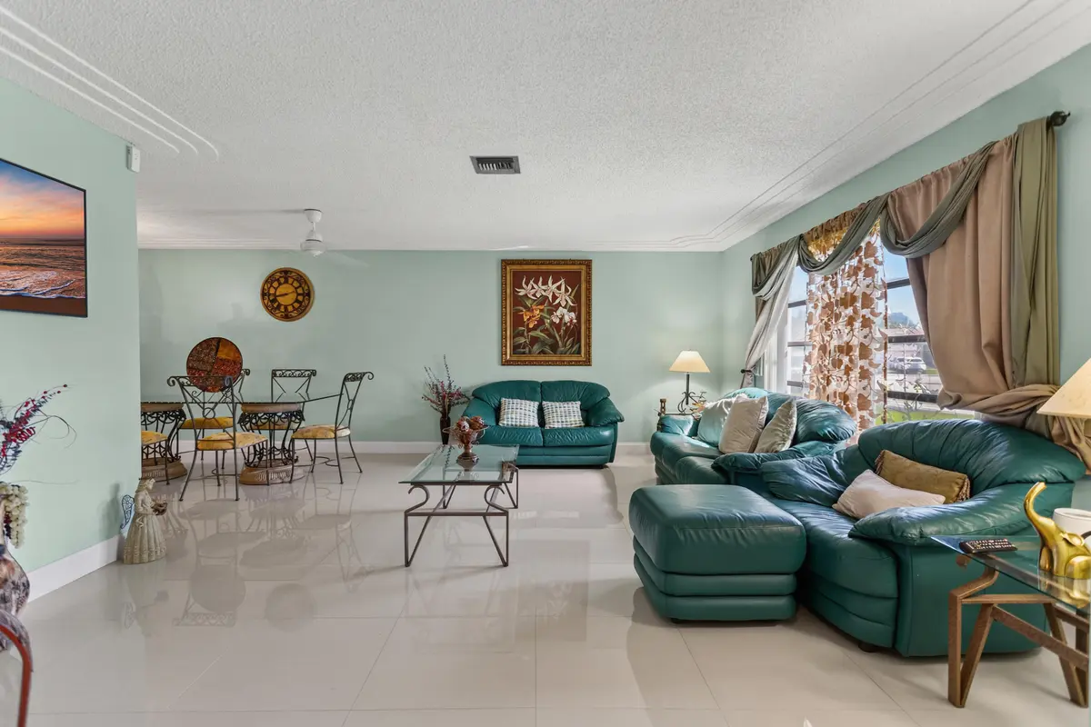 585A7853 at 3750 NW 73rd Avenue, Lauderhill