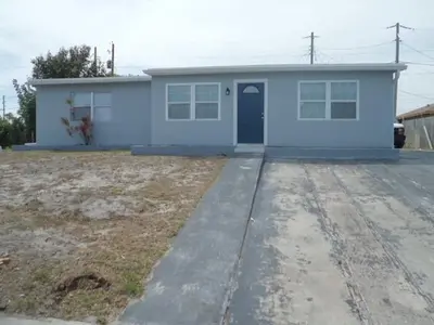 3275 ORANGE Street, Boynton Beach – Single Family Residence for rent