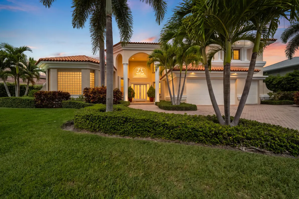 Front at 9 ISLAND Road, Sewalls Point