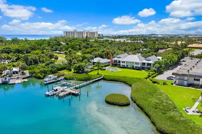 851 Saturn Street APT A, Jupiter – Condominium for sale