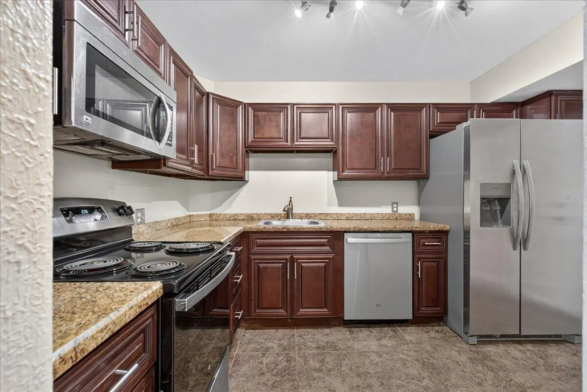 08-DSC08947 at 4200 Hillcrest Drive 217, Hollywood