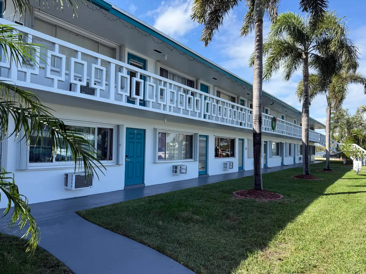 IMG_0569 at 2204 Lake Osborne Drive 5, Lake Worth Beach