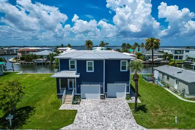 10751 S OCEAN Drive A13, Jensen Beach – Single Family Residence for rent