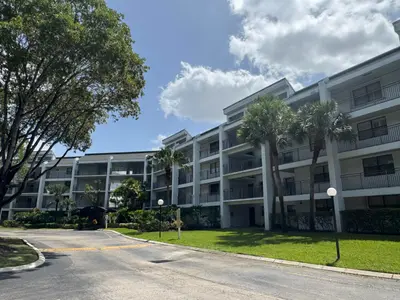 16171 Blatt Boulevard 202, Weston – Condominium for rent