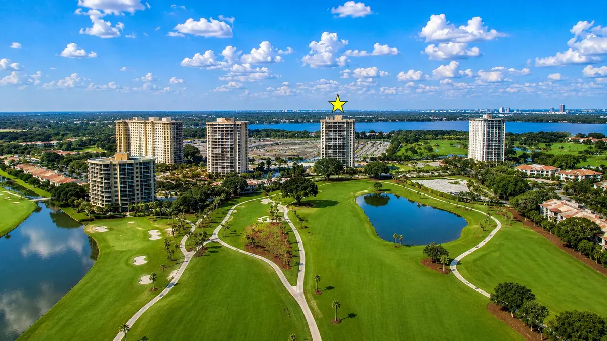 Ariel View of Building (Star) at 2400 Presidential Way 1105, West Palm Beach