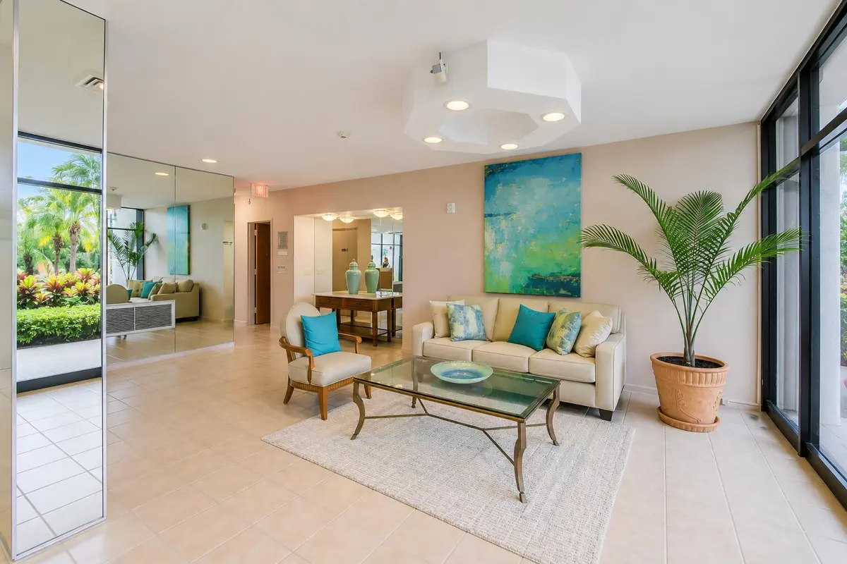 Lobby Waiting Area at 2400 Presidential Way 1105, West Palm Beach