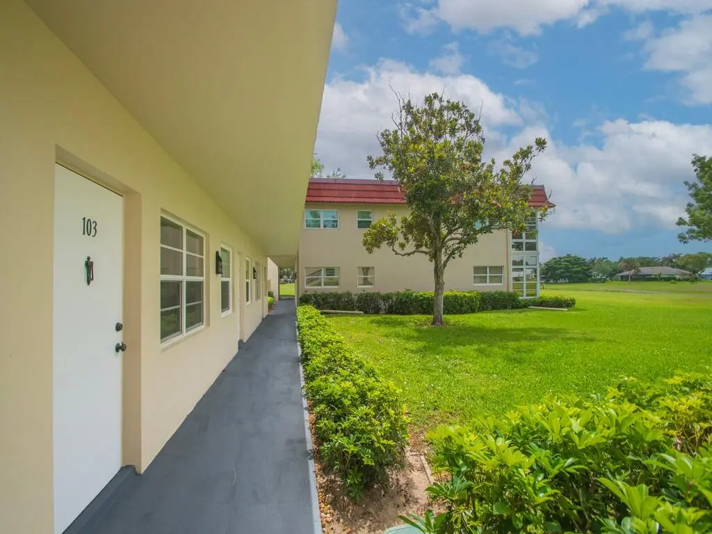 24 Pine Arbor Lane 103, Vero Beach, FL – photo 3