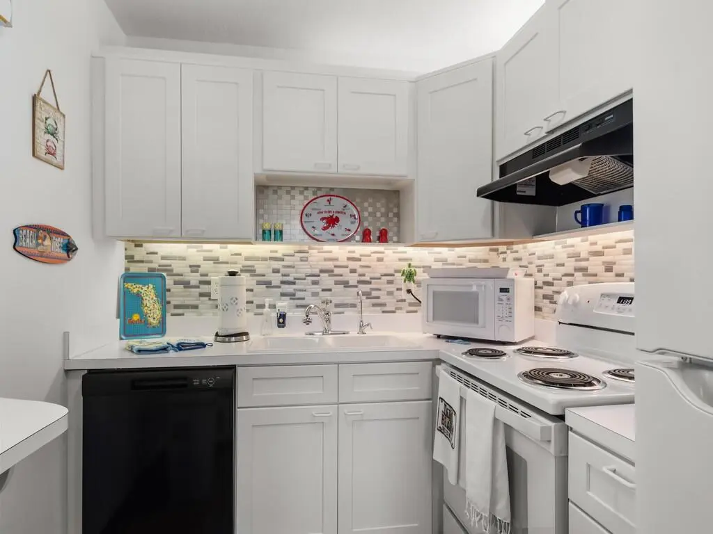 24 Pine Arbor Lane 103, Vero Beach, FL – photo 6