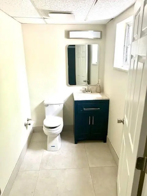 Photo 5 at 400 E Oakland Park Boulevard 404, Oakland Park