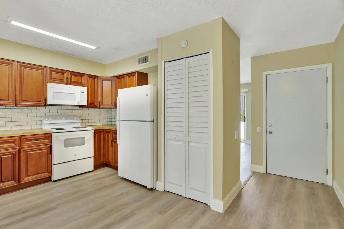 13-print-001L1552 at 5314 NE 6TH Avenue F20, Oakland Park