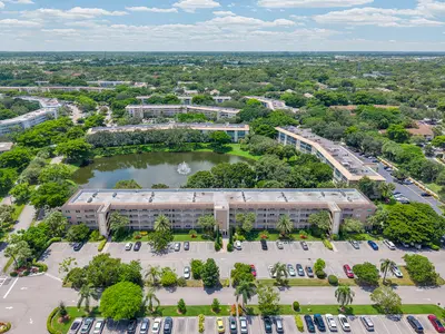 2202 LUCAYA Bend C3, Coconut Creek – Condominium for sale
