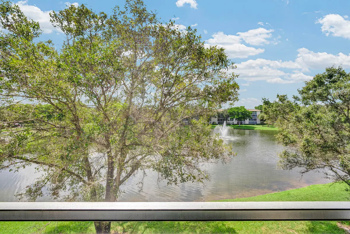 DSC02449 at 2202 LUCAYA Bend C3, Coconut Creek