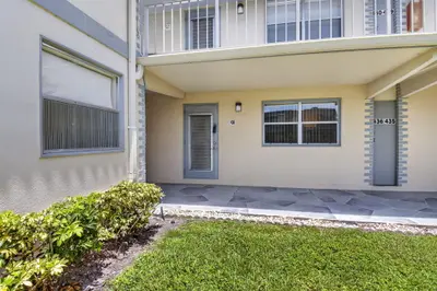 436 BRITTANY J Drive 436, Delray Beach – Condominium for sale