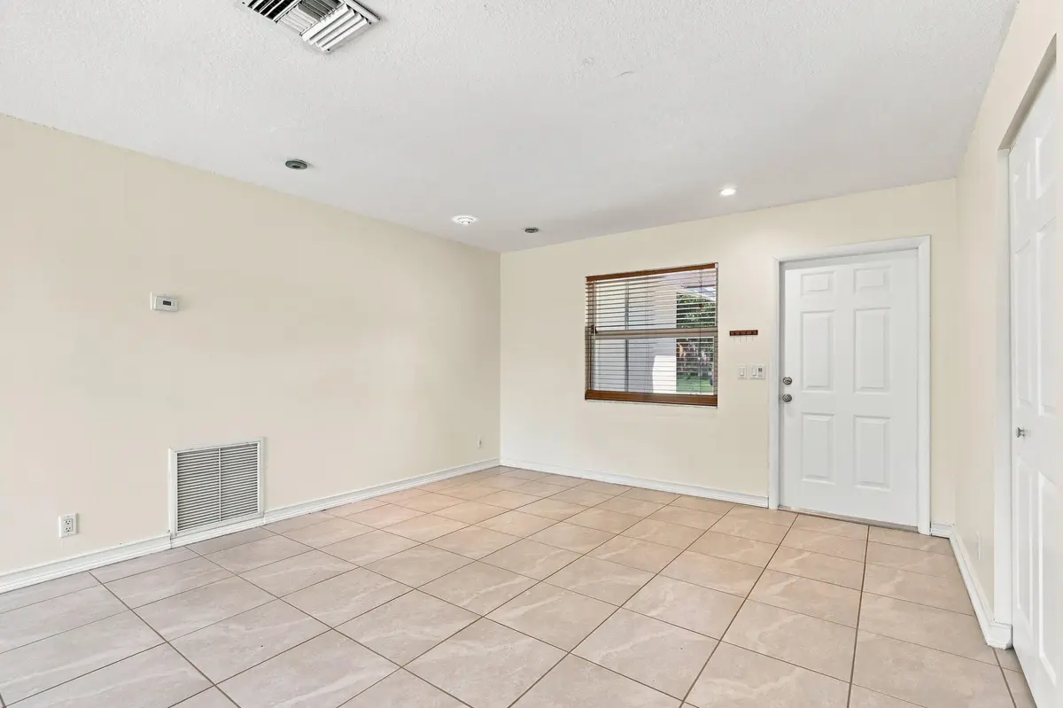 Living Area at 5114 Conklin Drive, Delray Beach