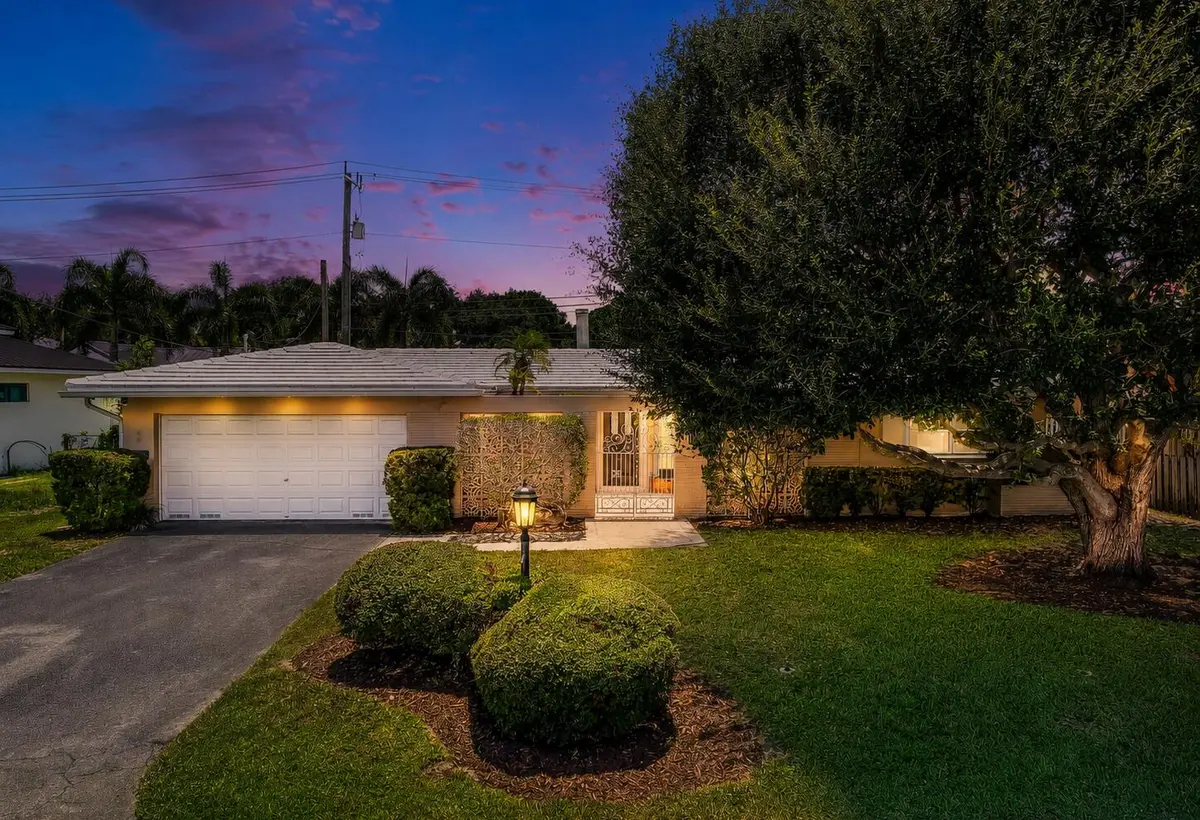 Welcome Home at 2610 NE 40TH Court, Fort Lauderdale