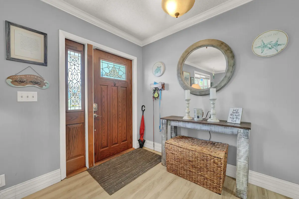 Entry Way at 10015 Daisy Avenue, Palm Beach Gardens