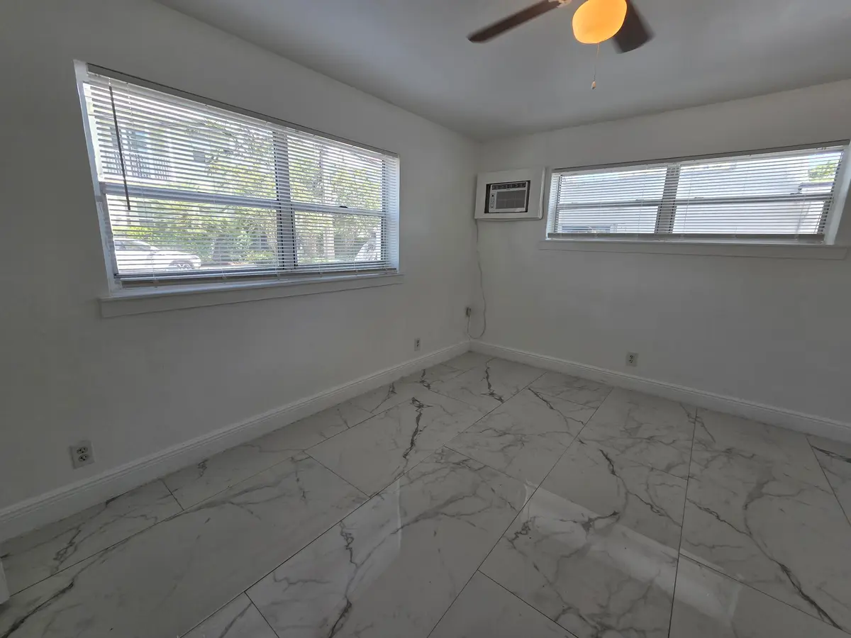 844 NE 17TH Way 2, Fort Lauderdale, FL – photo 5
